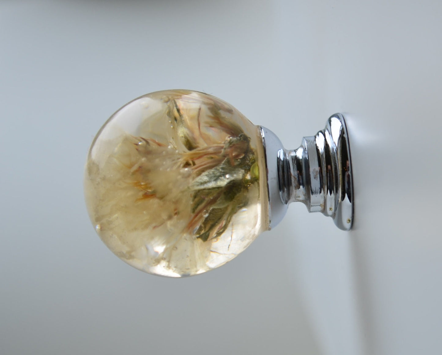Handmade Knob with Real Ecru White Flower,Furniture Knobs,Drawer Pulls,Kitchen Cupboard Handles, Silver colour,Home decor,Flowers Decoration
