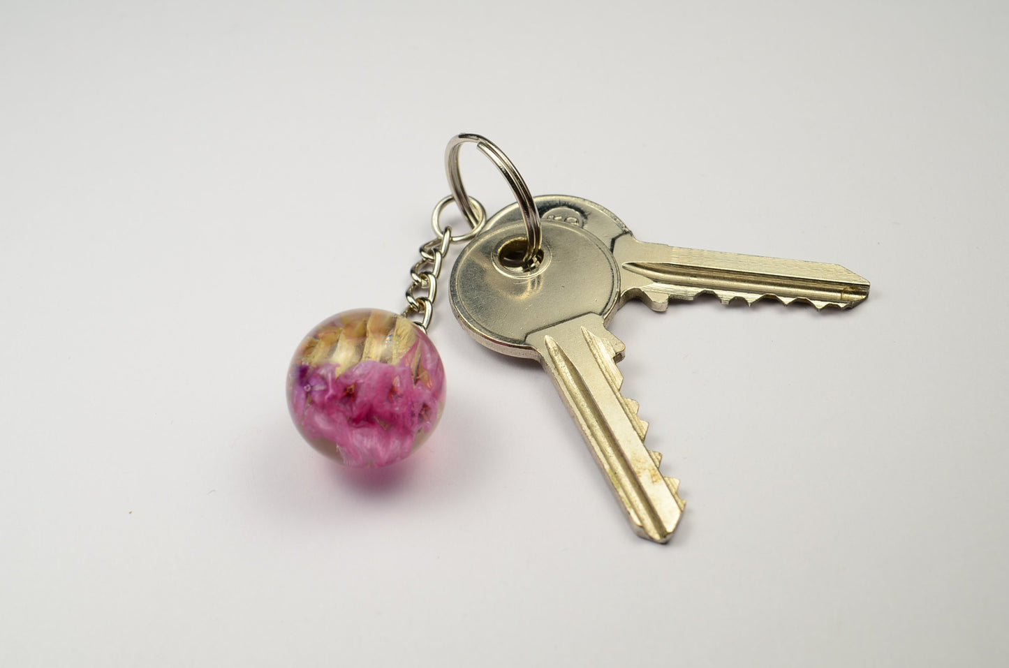 Pink Wildflower in Resin Keychain , Resin flower keychain , Teacher Gifts