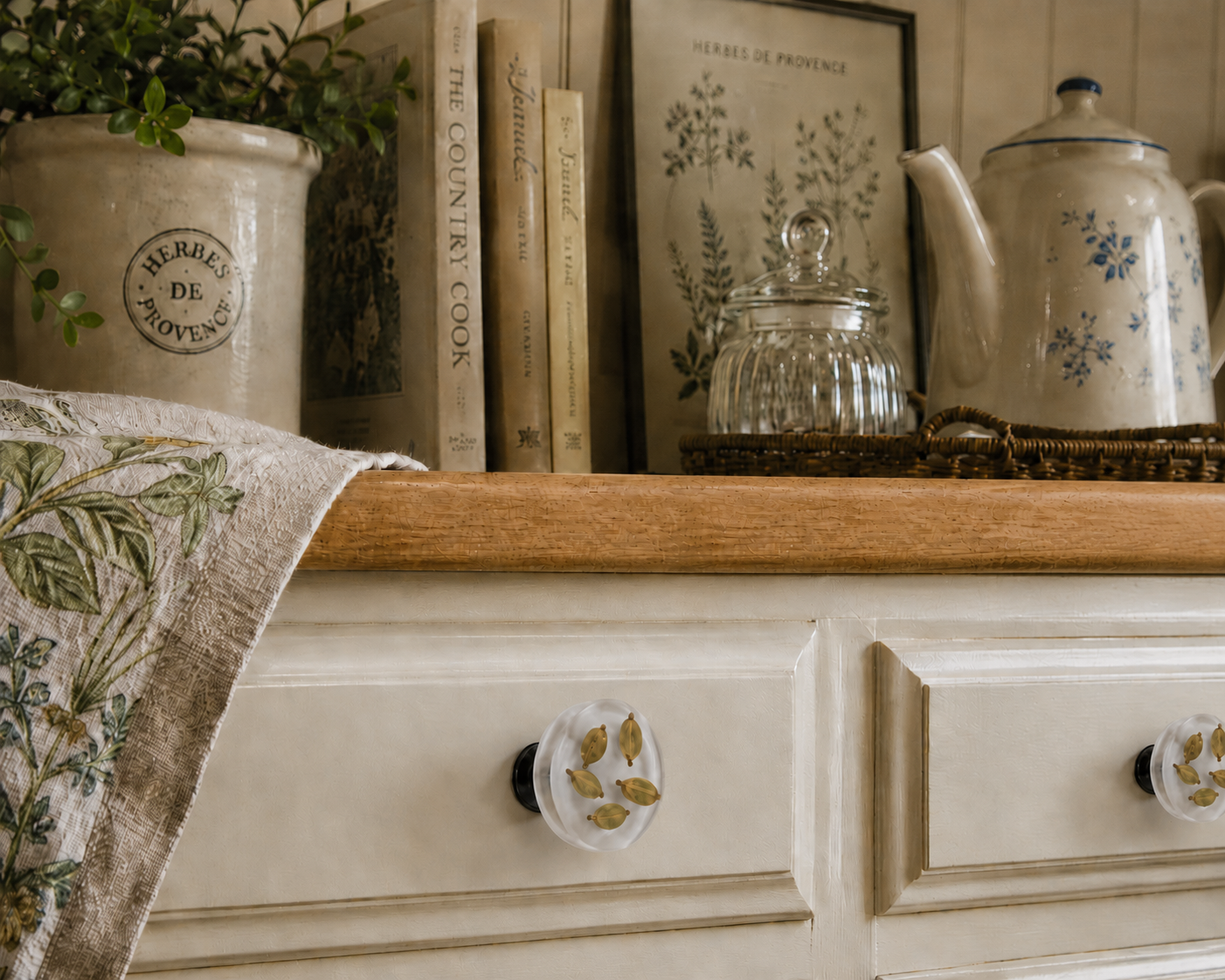 Cardamom resin furniture handle with dark metal base