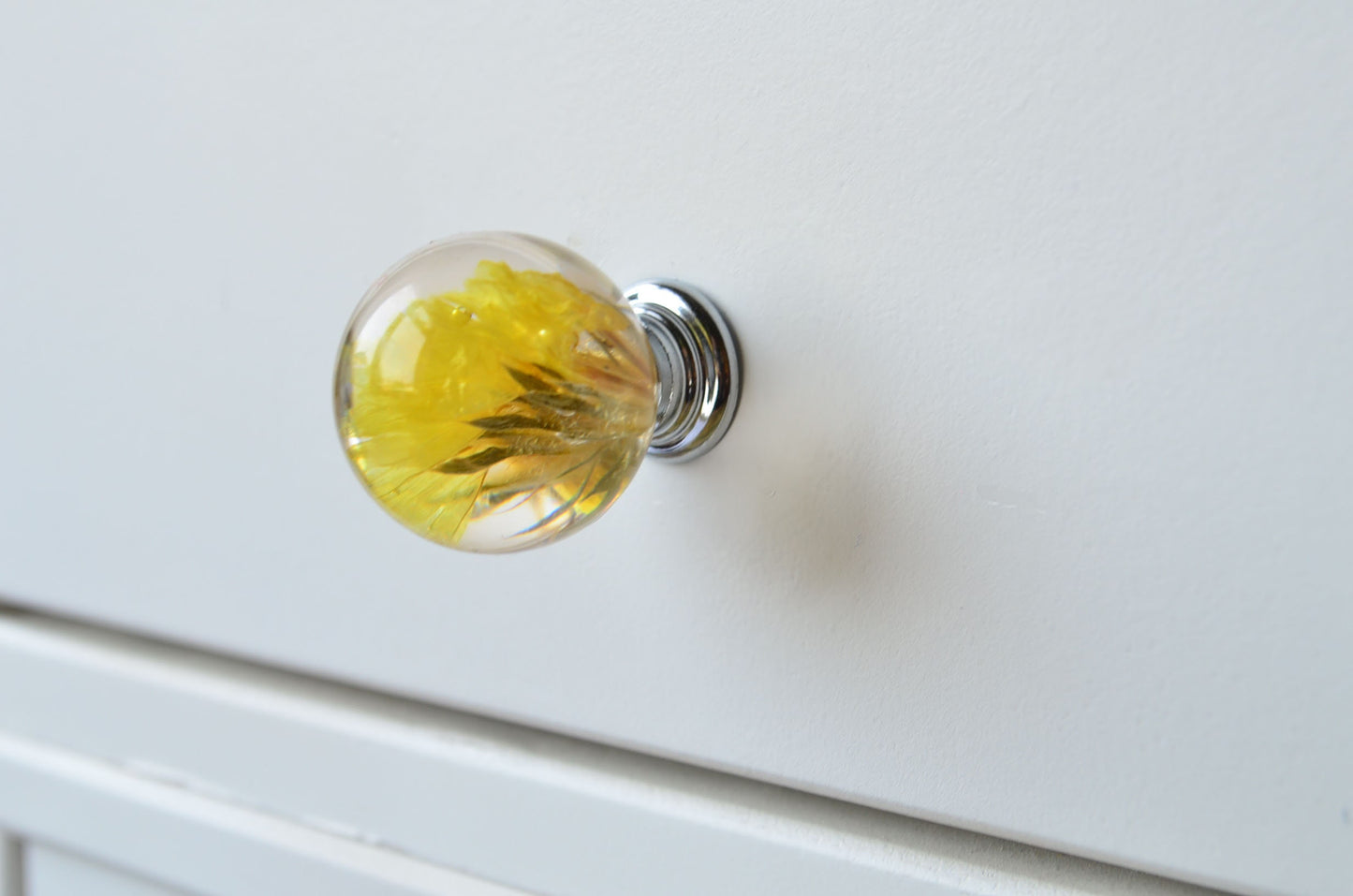 Yellow Real flower Resin Furniture Knobs , Door Knobs