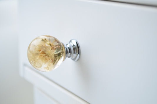 Handmade Knob with Real Ecru White Flower,Furniture Knobs,Drawer Pulls,Kitchen Cupboard Handles, Silver colour,Home decor,Flowers Decoration