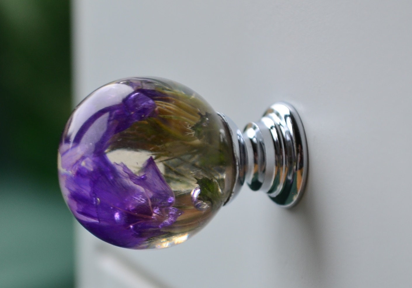 Drawer Knobs handcrafted with real dark purple flower,Kitchen Cupboard Knobs,Furniture Knobs,Door Pulls,Decorative