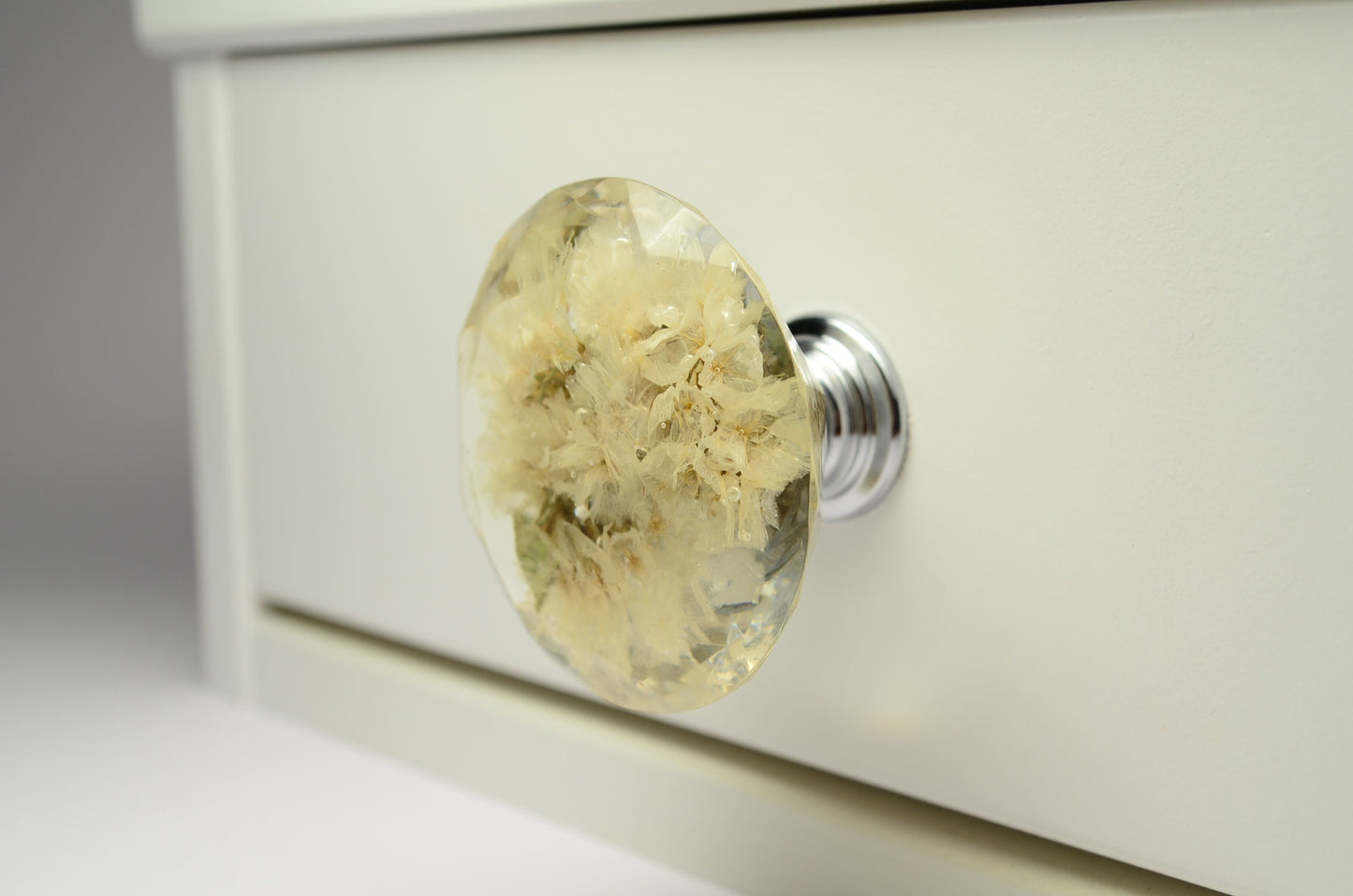 Diamond Shape , Resin Furniture Knobs , Natural White/Creamy Flower , Large Drawer Knobs , Kitchen Cupboard Handles, Home decor , Decoration