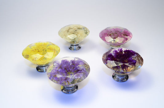 Gift Set of 5 Real Flower Resin Drawer Knobs, Drawer Pulls,  Home Decor ,  personalized gifts for mom